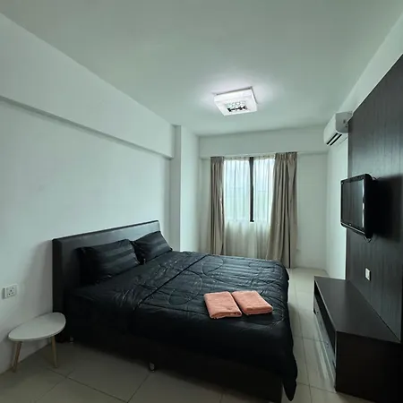 7Sky Kinta Riverfront With Wi-Fi Ipoh Exterior photo