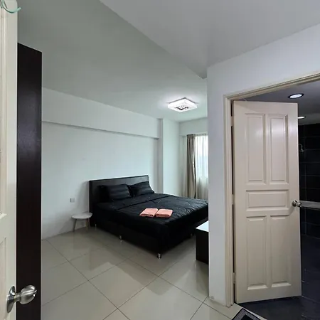 7Sky Kinta Riverfront With Wi-Fi Ipoh Exterior photo